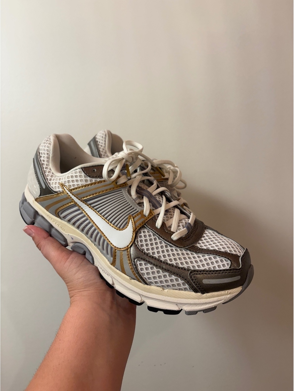 Nike Zoom Vomero 5 Platinum Metallic Gold White Size 10 Men HJ7247-099